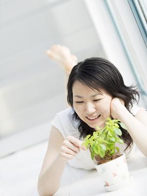 新宿で話題のハーブピーリング徹底解説！効果・施術の流れ・選び方まで完全ガイド【2025年最新版】